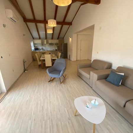 Mobile Homes Camping Biograd บีโอกราดนาโมรู ภายนอก รูปภาพ