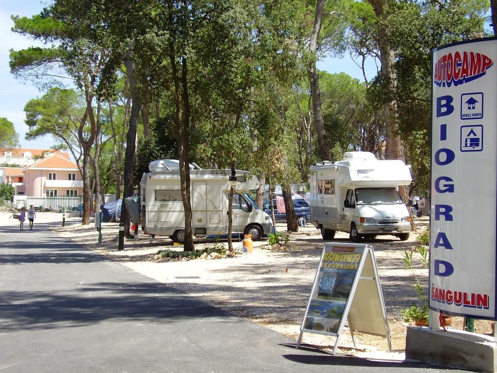 Mobile Homes Camping Biograd บีโอกราดนาโมรู ภายนอก รูปภาพ
