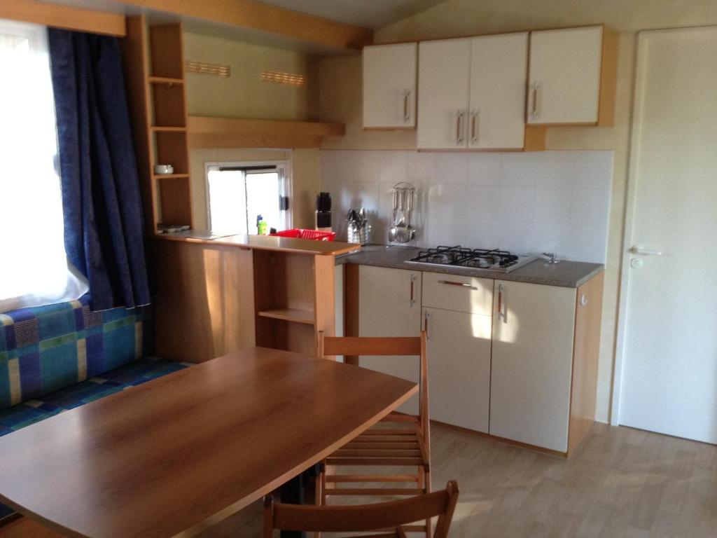 Mobile Homes Camping Biograd บีโอกราดนาโมรู ห้อง รูปภาพ
